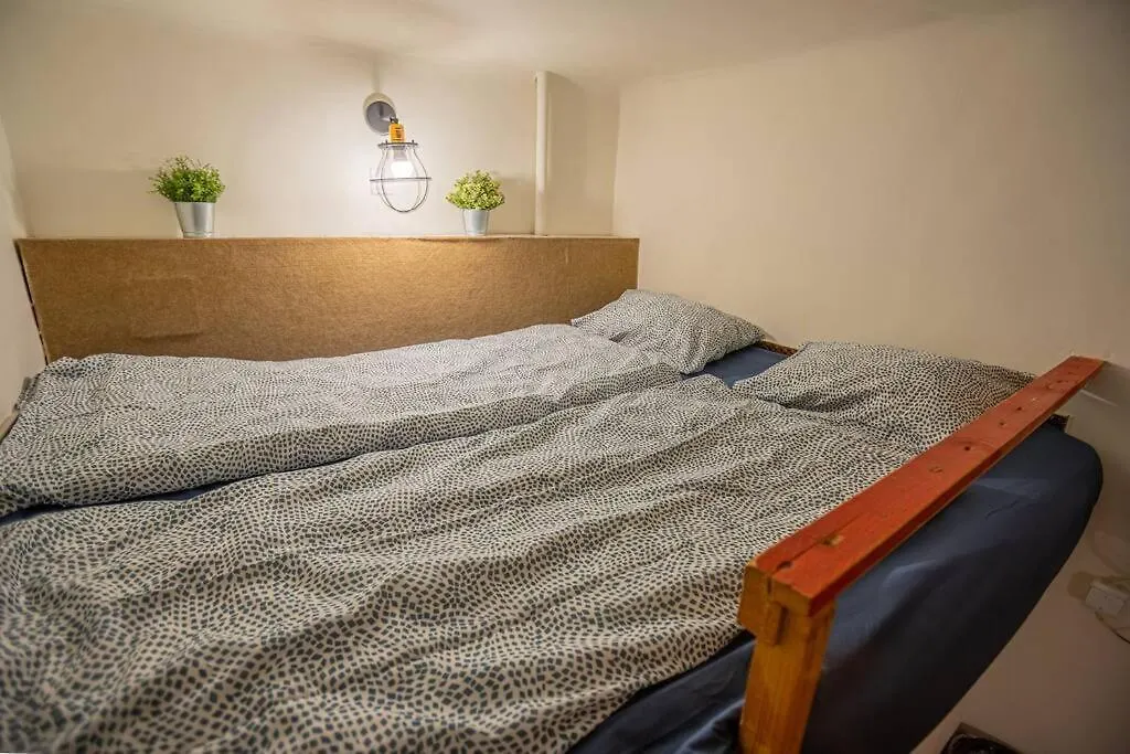 Hot Tube Apartment In The Heart Of Budapest, Kazinczy Street Hungary