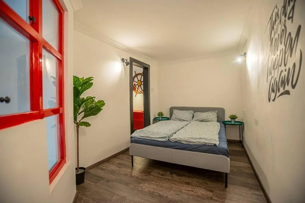 Hot Tube Apartment In The Heart Of Budapest, Kazinczy Street